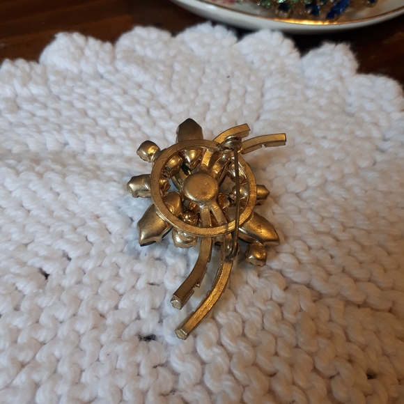 SOLD Green Rhinestone Brooch - Picture 3 of 3